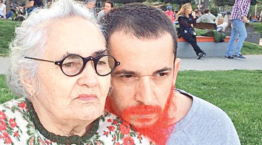 Modacı Tanju Babacan annesini kaybetti