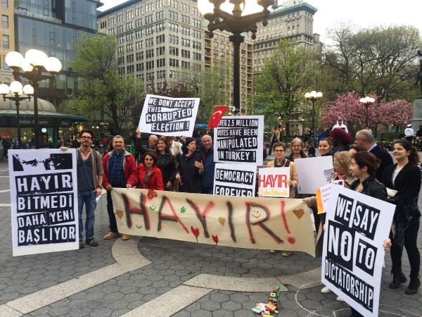 New York’ta referandum protestosu