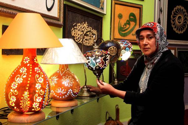 Elinin değdiği kabaklar ışık saçıyor