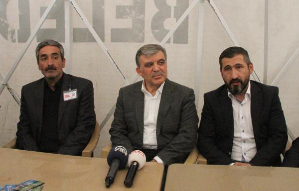Abdullah Gül şehit ailesini ziyaret etti