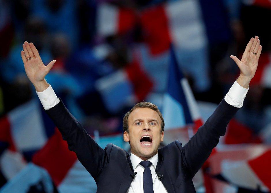 Fransa'da düzenlenen anketlerde Macron önde