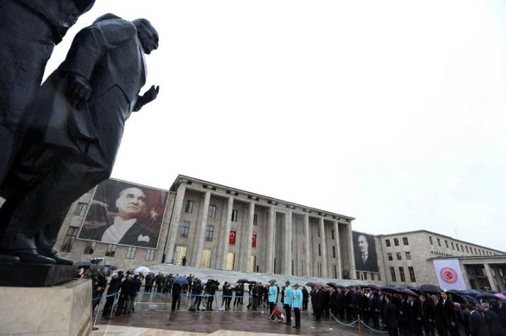 Anıtkabir'de 23 Nisan için ilk tören