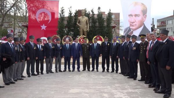 5.5 metre yüksekliğinde Atatürk anıtı açıldı