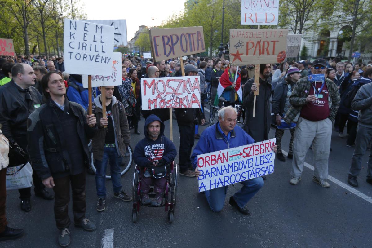 Macaristan'da Rusya protestosu