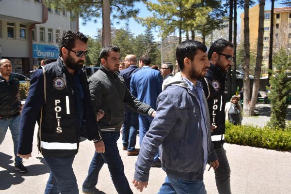 Niğde'de 6 muvazzaf askere FETÖ'den gözaltı