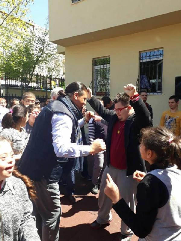 Kubat 'özel öğrenciler'le buluştu