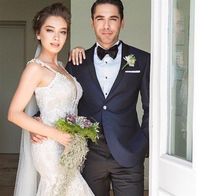 Neslihan Atagül dudağının içine dövme yaptırdı