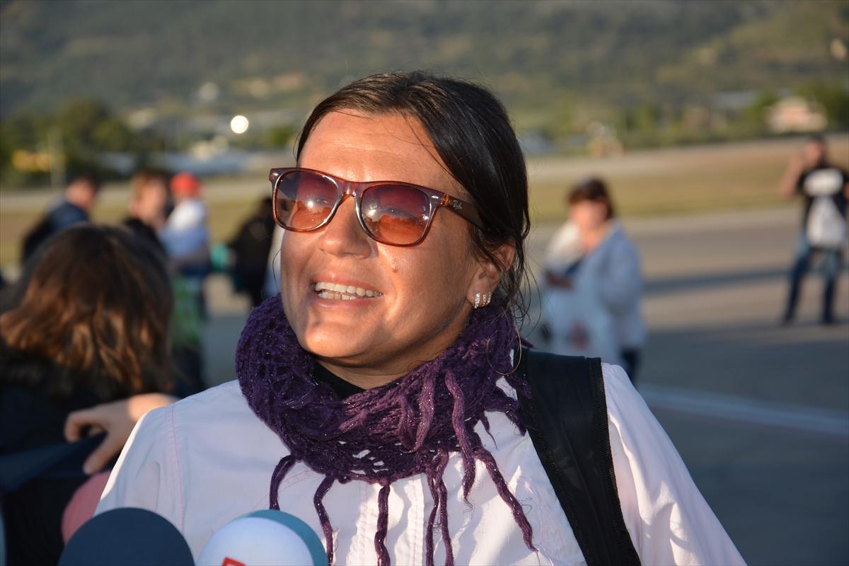 Rus turistler charter ile Alanya'ya geldi