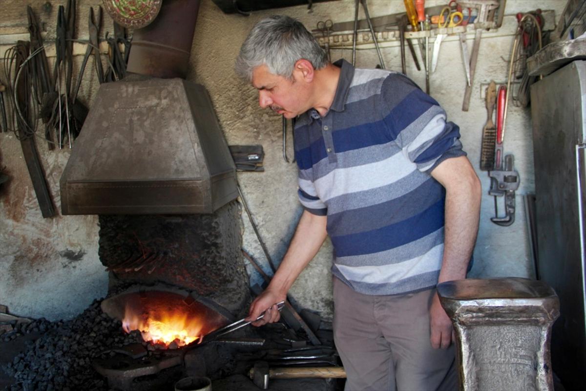 Diriliş Ertuğrul'un kılıçları Sivas'tan