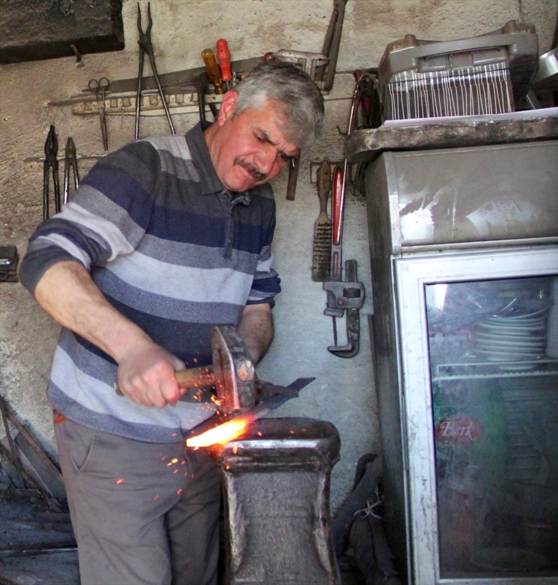 Diriliş Ertuğrul'un kılıçları Sivas'tan