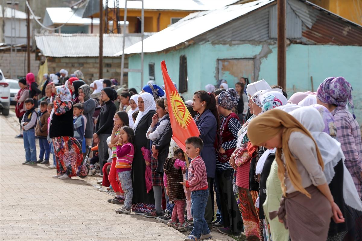 Şehit Kırgız Türkü şehit son yolculuğuna uğurlandı