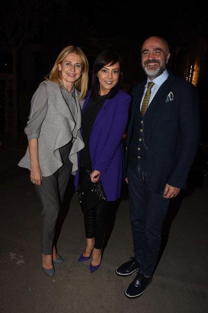 Ebru Gündeş sosyal hayatına geri döndü