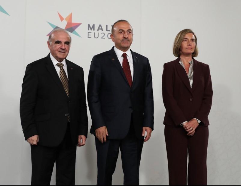 AB: Türkiye ile müzakereler askıya alınamaz