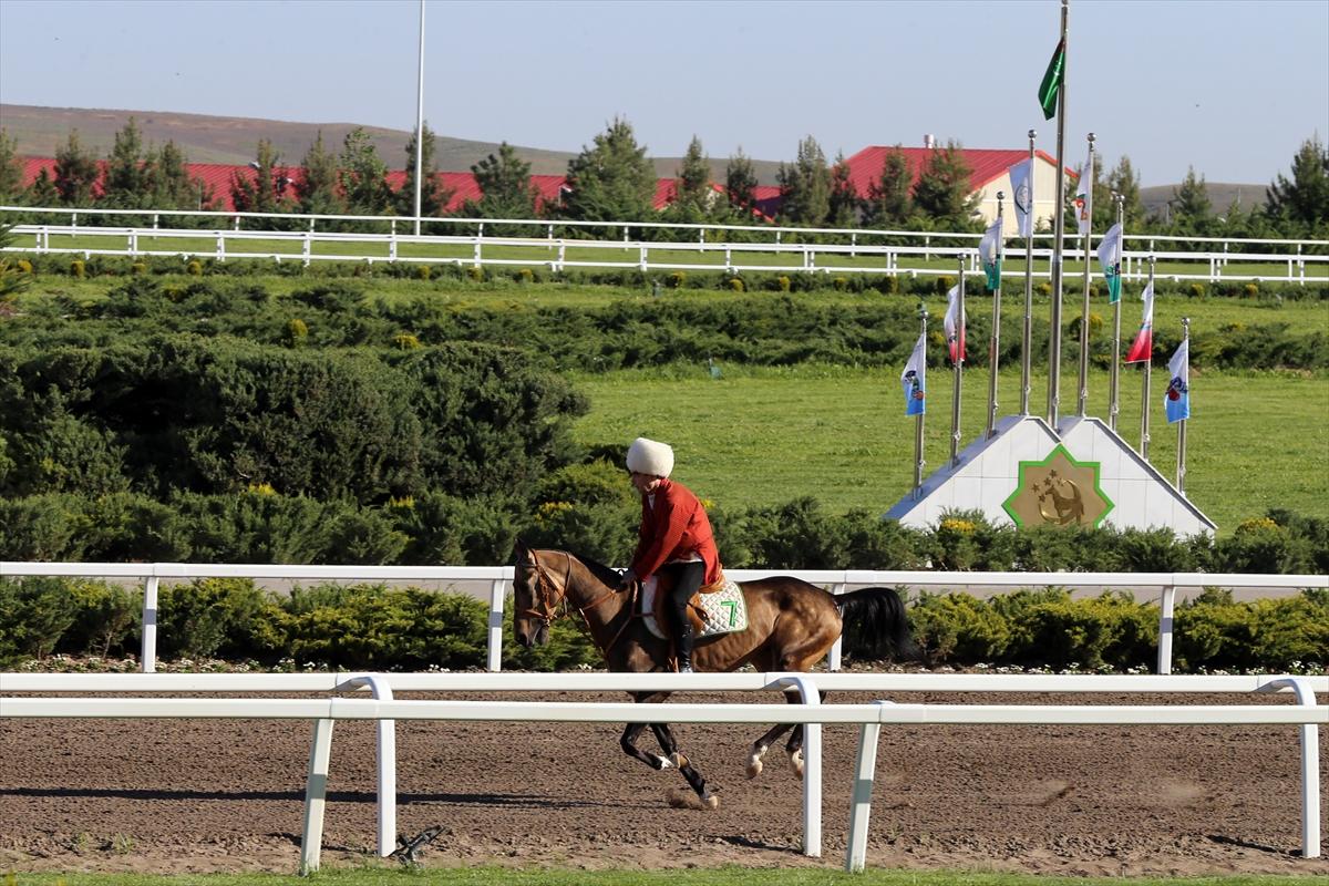 Türkmenistan'da At Bayramı etkinlikleri