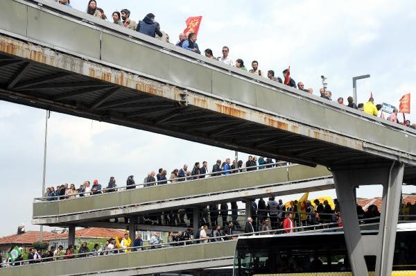 Taraftar grupları 1 Mayıs kutlamalarında