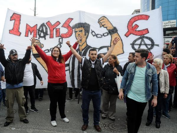 Taraftar grupları 1 Mayıs kutlamalarında