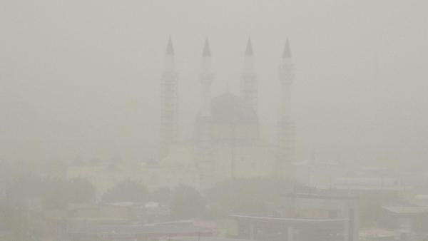 Şanlıurfa’yı toz bulutu kapladı