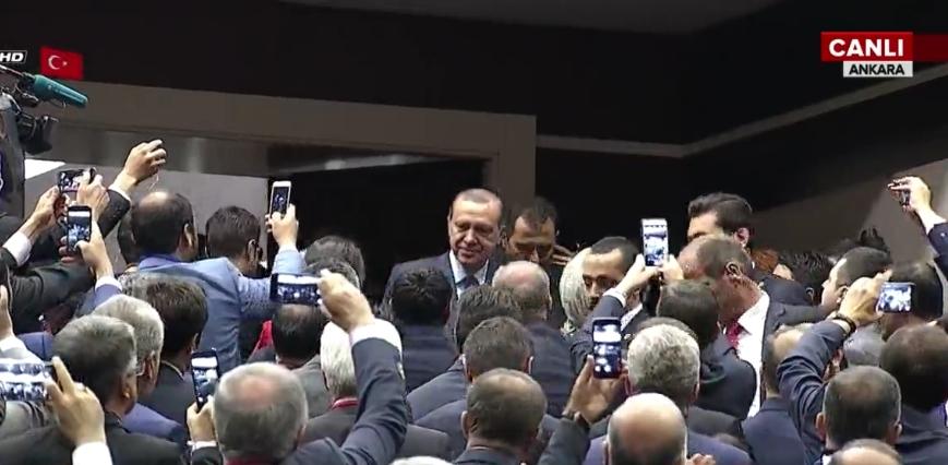 Erdoğan'ın AK Parti'ye dönüşü