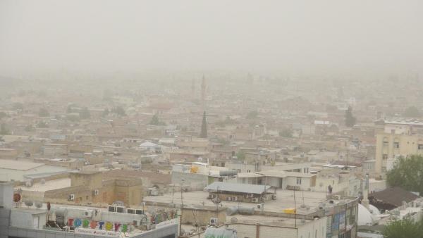 Şanlıurfa’yı toz bulutu kapladı