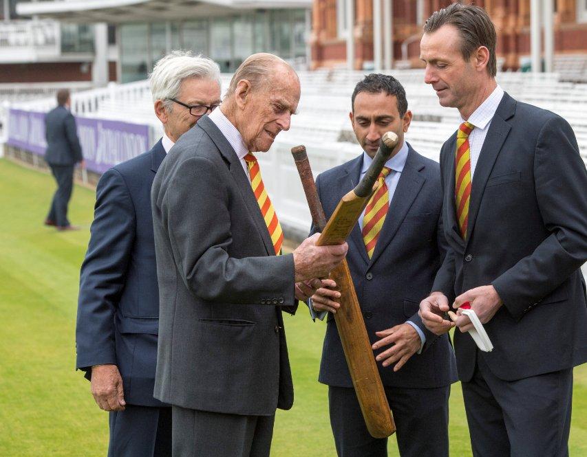 İngiliz Kraliyeti'nde acil durum söylentisi