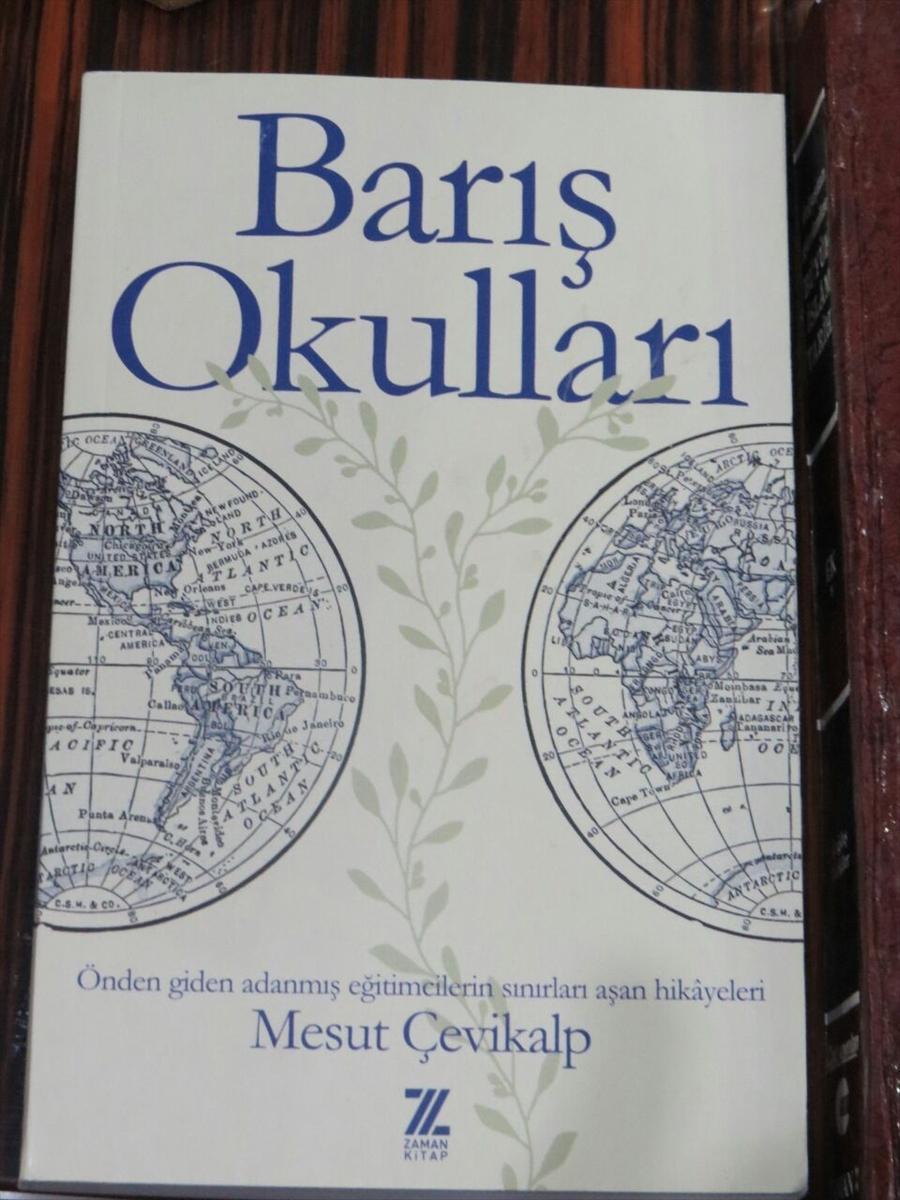 Evinde FETÖ, PKK ve DEAŞ materyalleri ele geçirildi