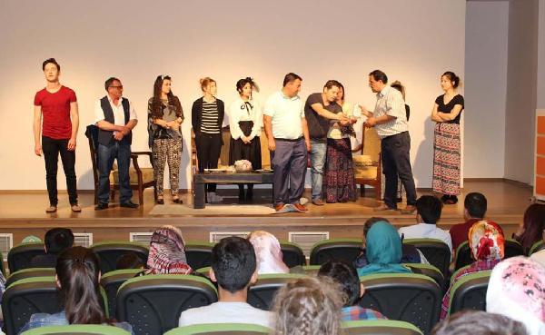 Bakkaldı, yönetmen oldu