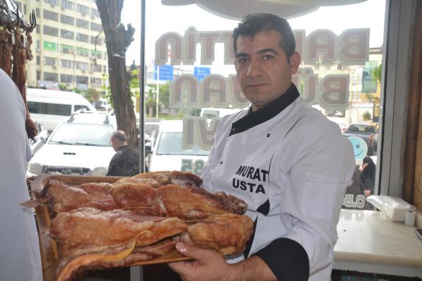 Siirt büryanı için her gün kentte 20 kuzu kesiliyor