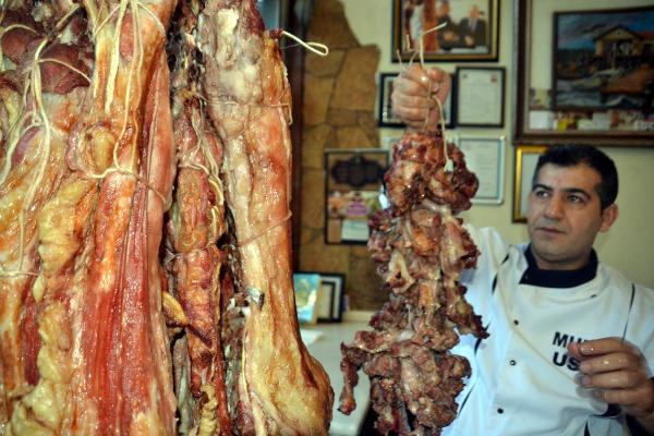 Siirt büryanı için her gün kentte 20 kuzu kesiliyor