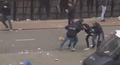 Hollanda'da sokaklar karıştı