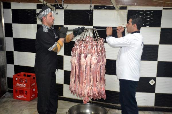 Siirt büryanı için her gün kentte 20 kuzu kesiliyor