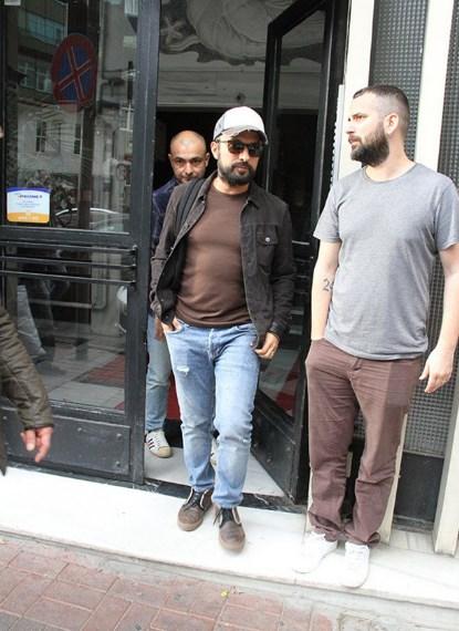 Tarkan göbek yaptı