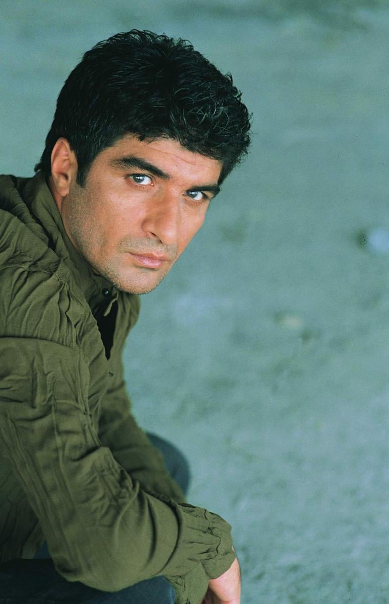 İbrahim Erkal kimdir