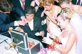 İbrahim Erkal kimdir