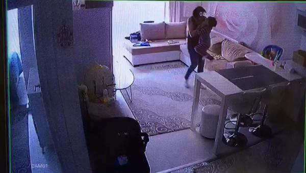 Bakıcısı olduğu çocuğa işkence yapan Ukraynalı yakalandı