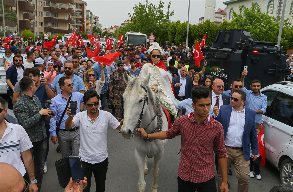 Şehit çocuğunun sünnetine binler katıldı