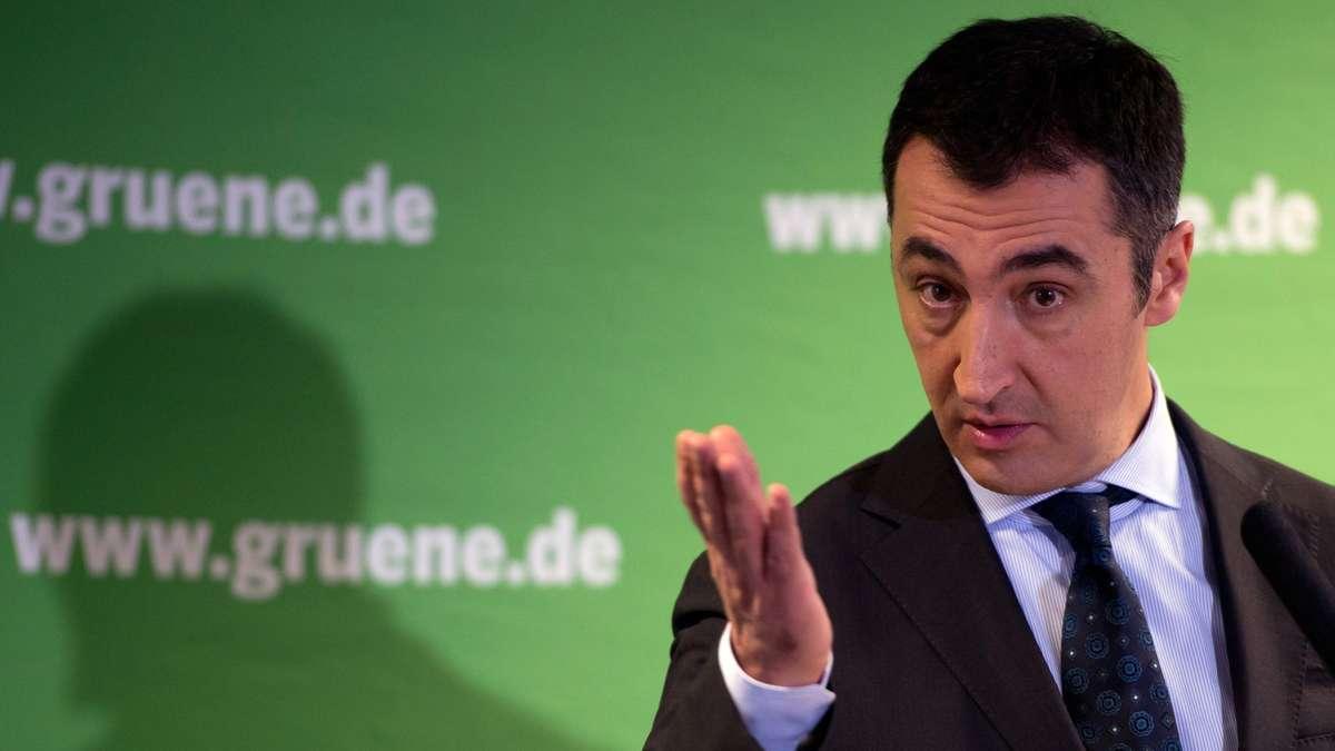 Vestfalya'daki seçimlerde gülen taraf Merkel oldu