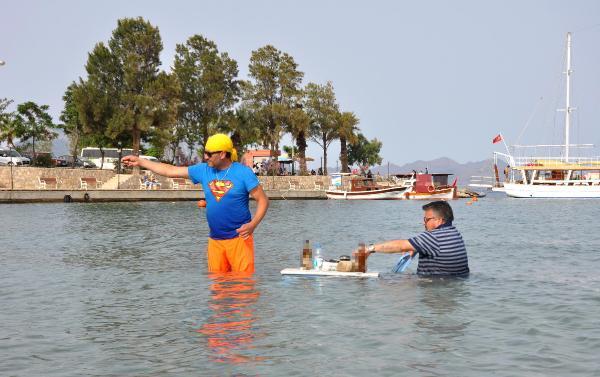 Muğlalı balıkçıların keyfi, görenleri imrendirdi