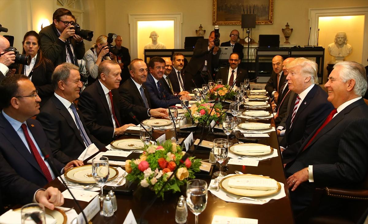 Trump, Erdoğan'ı kapıda uğurladı
