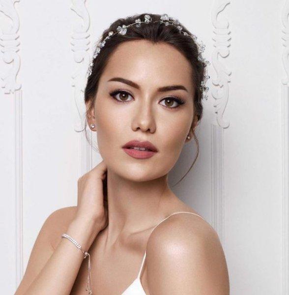Hatırnaz gelin Fahriye Evcen