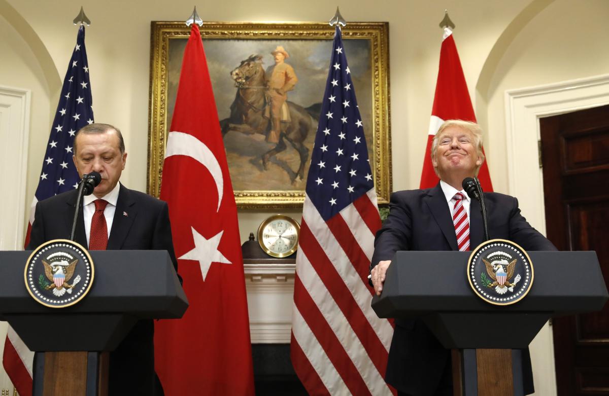 Erdoğan tebrik etti, Trump'ın yüzü güldü