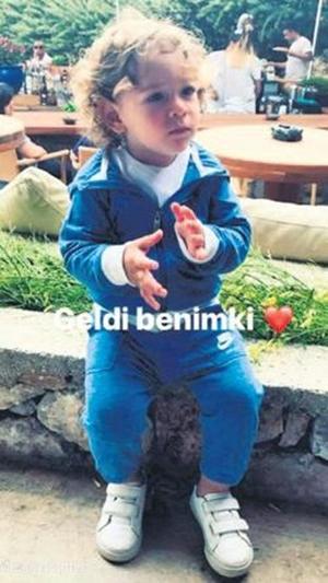 Arda Turan eski sevgilisine geri döndü