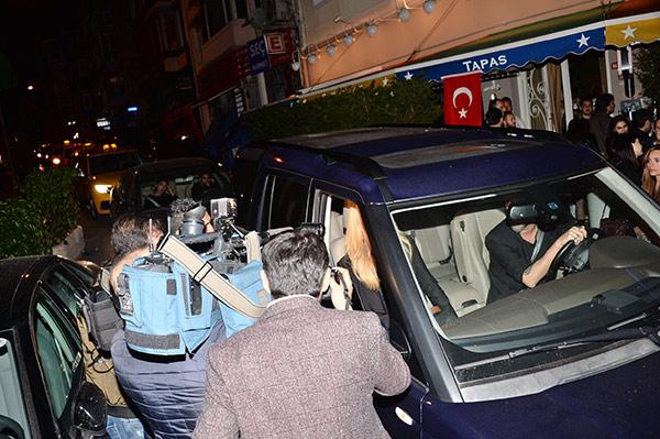 Çağla Şıkel trafiği birbirine kattı