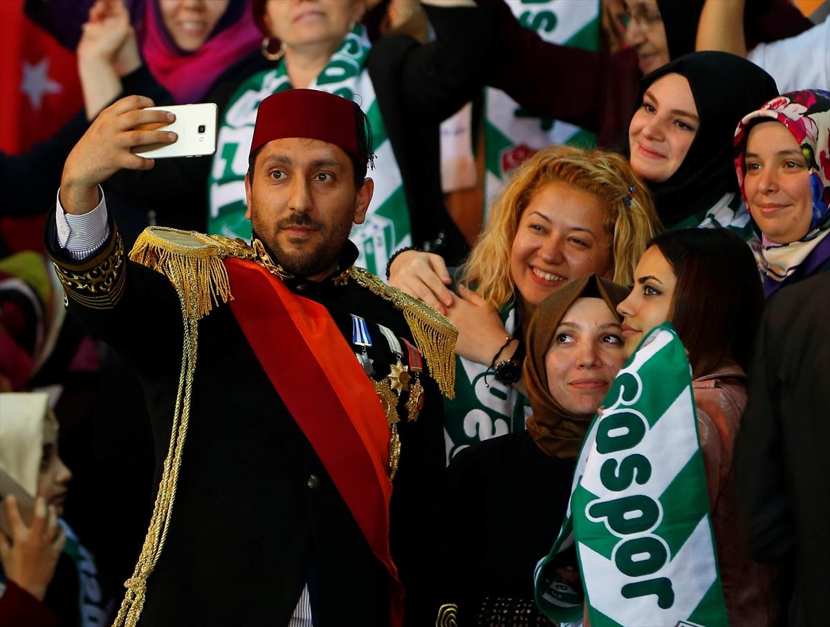 AK Parti kongresinde FETÖ, PKK ve DEAŞ karşıtı sloganlar