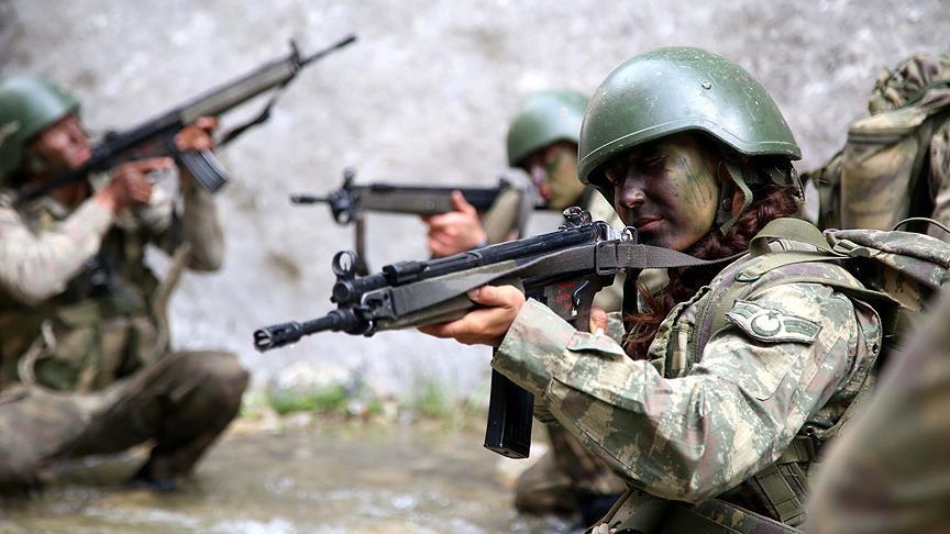 Arzu Astsubay 'komando brövesi' için zorlu eğitimde