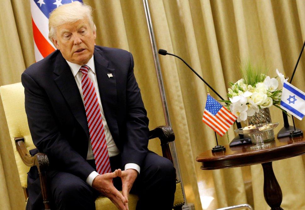 Trump: İran teröristleri desteklemeyi bırakmalı