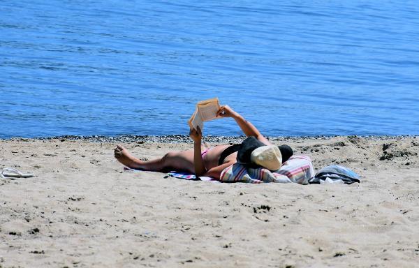 Marmaris'te sahiller hareketlendi