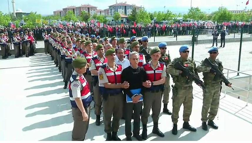 Akın Öztürk ve çetesi yargılanıyor