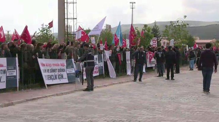 Darbeciler hakim karşısına çıkıyor