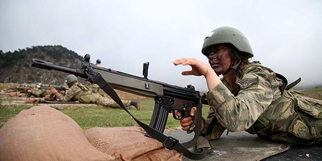 Arzu Astsubay 'komando brövesi' için zorlu eğitimde