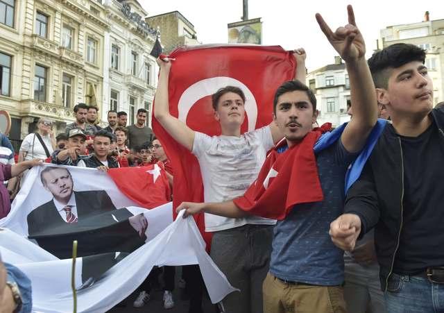 Cumhurbaşkanı Erdoğan'a Belçika'da sevgi seli